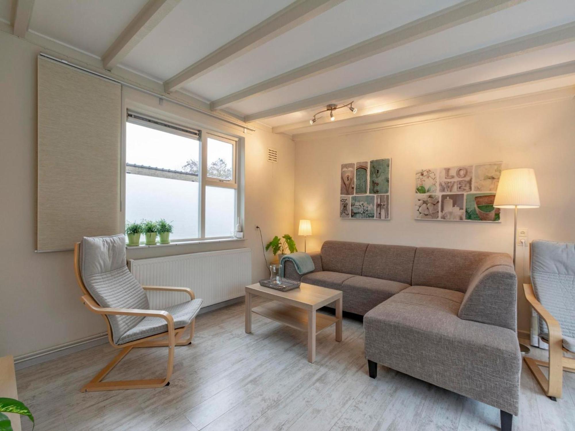 Cozy Bunglow With Patio Sint Maartensvlotbrug Екстер'єр фото